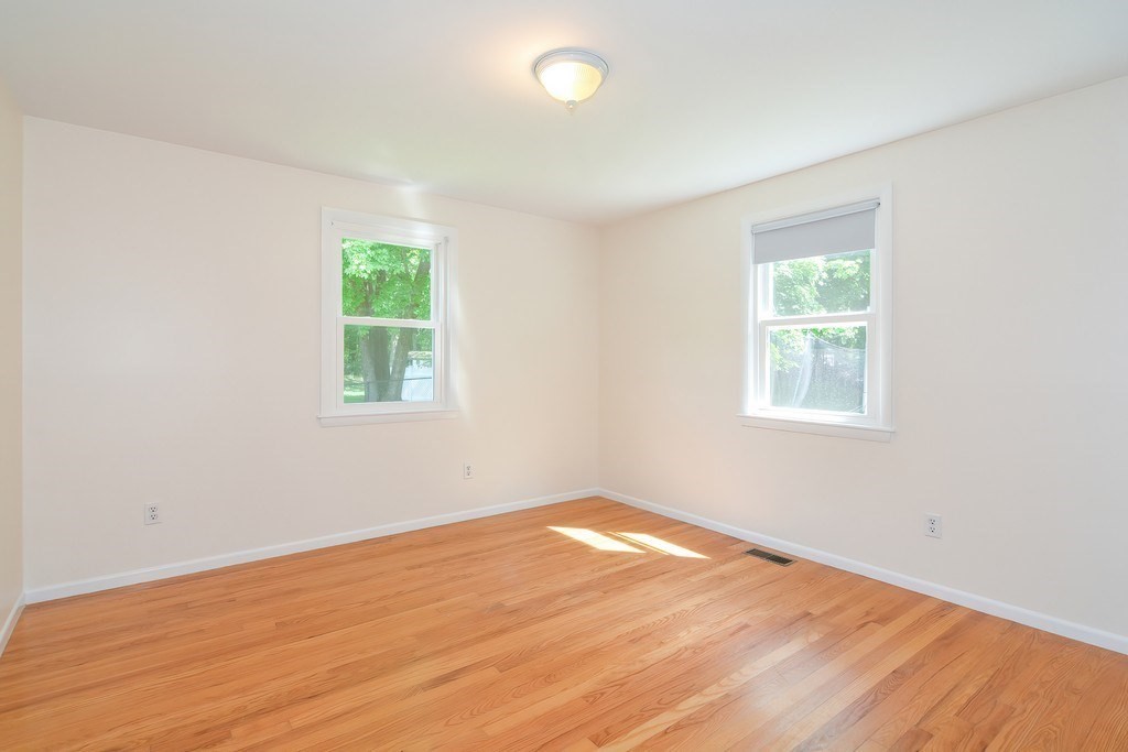 33 Robin Rd, Westborough