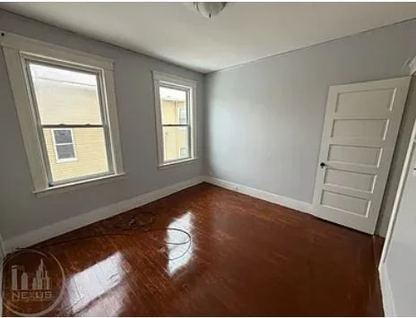 21 Hitchcock Rd, Webster Square