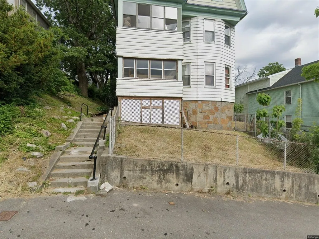 16 Everard St, Worcester