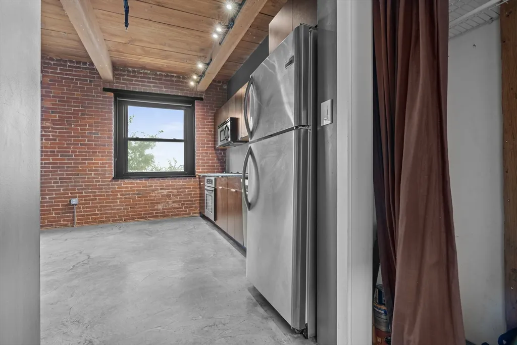 90 Wareham St, South End