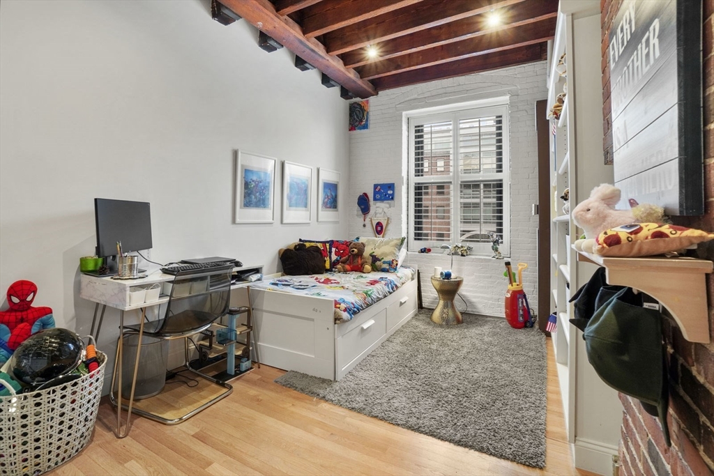 28-32 Atlantic Ave, Waterfront