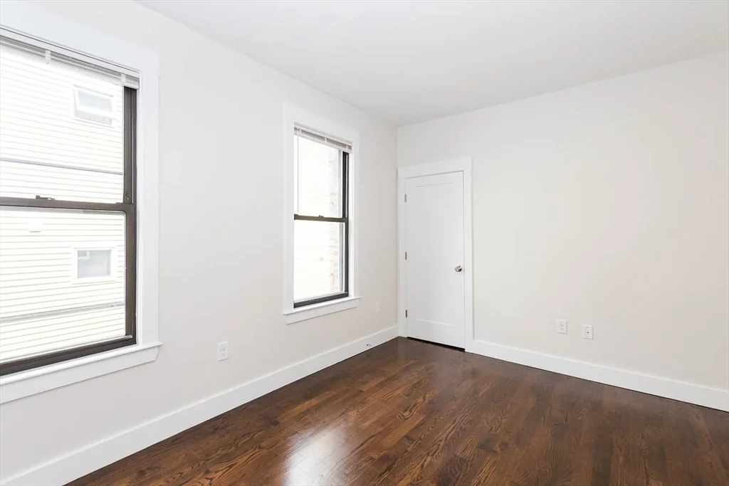 24 Clary, Wellington-Harrington