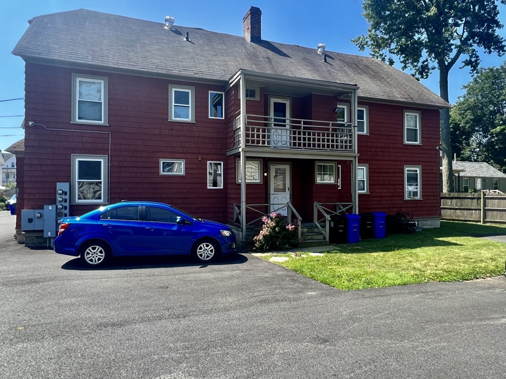 17 Washington Pl, Malden