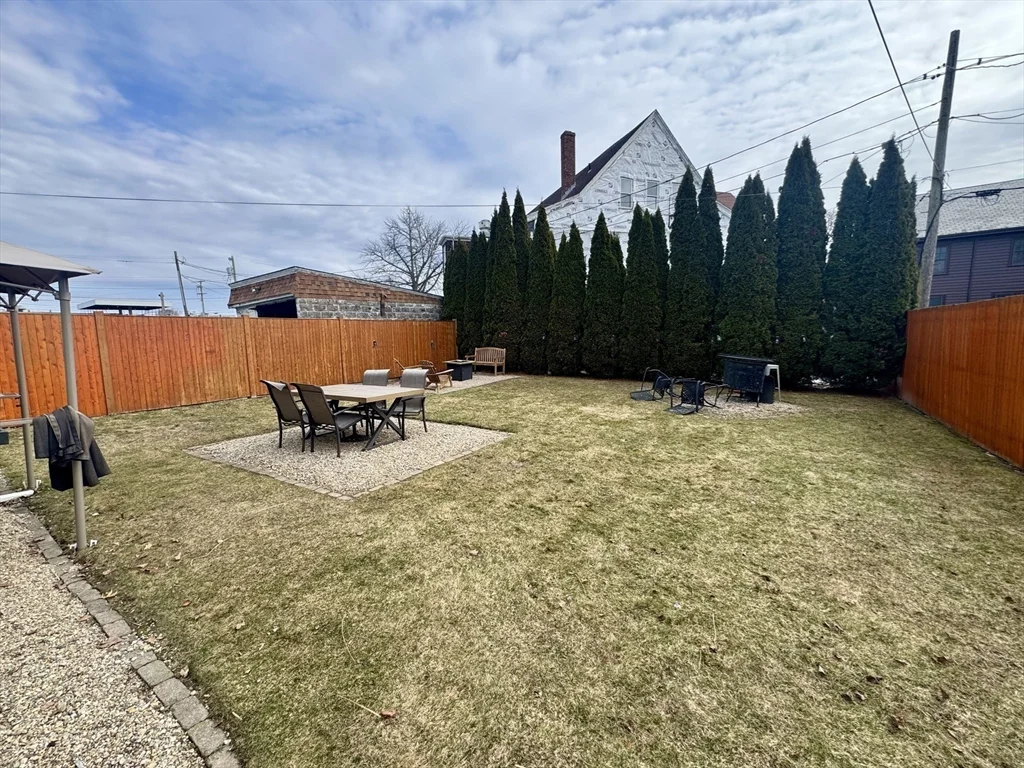 52 Hussey St, West