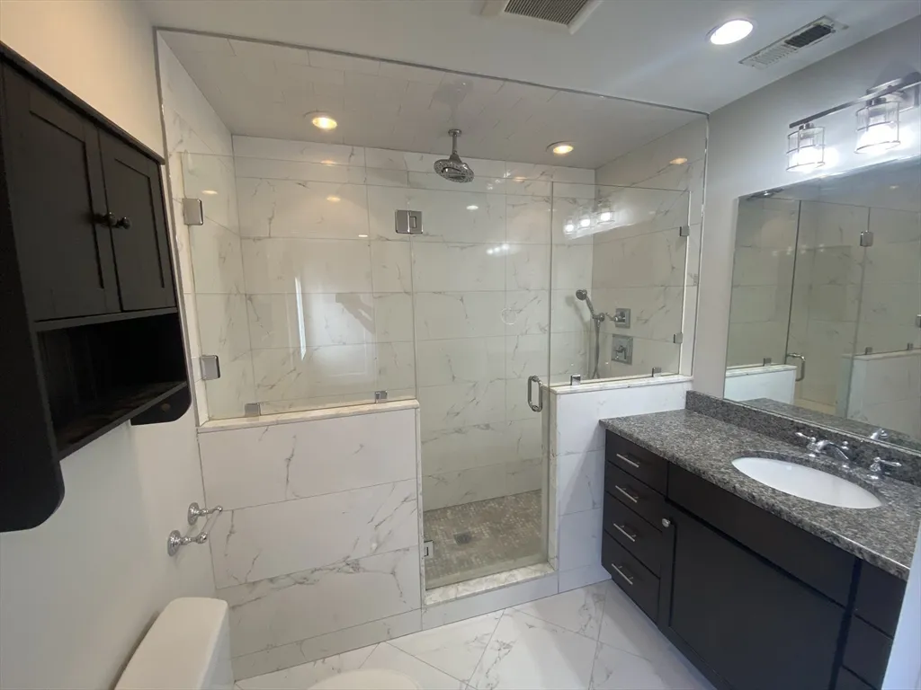 435 East 3rd St, South Boston