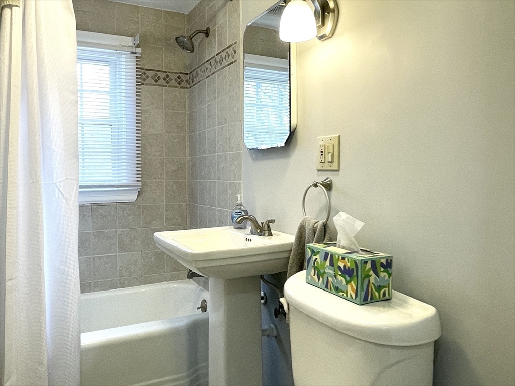 45 Bridge St, Lexington