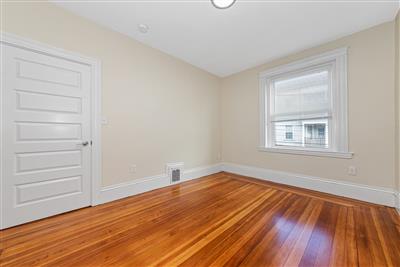 40 Brackett St, Oak Square