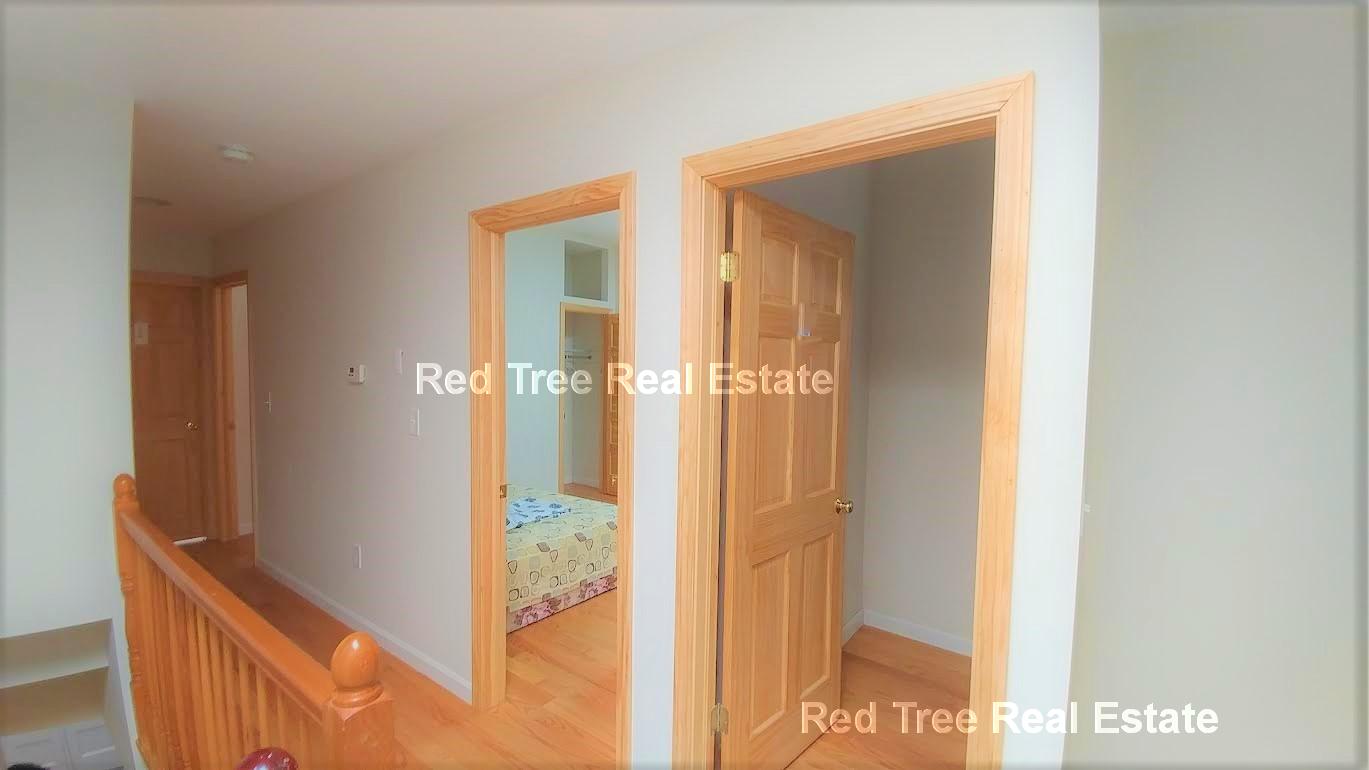 10 Moreland St, Roxbury