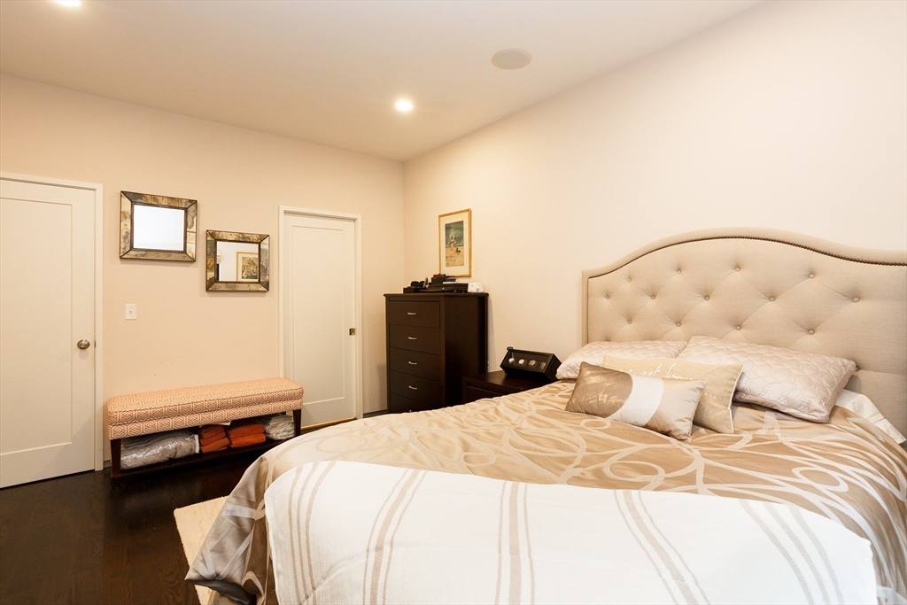 350 West Broadway, South Boston