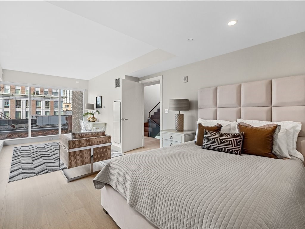 110 Broad St, Waterfront