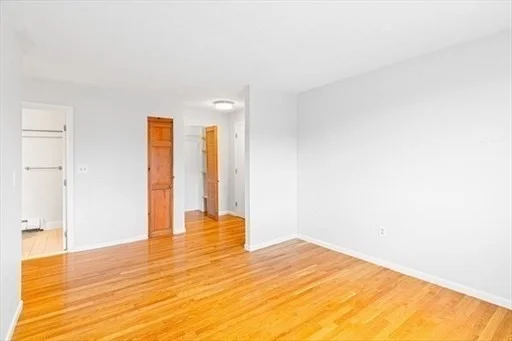 295 Main St, Reading