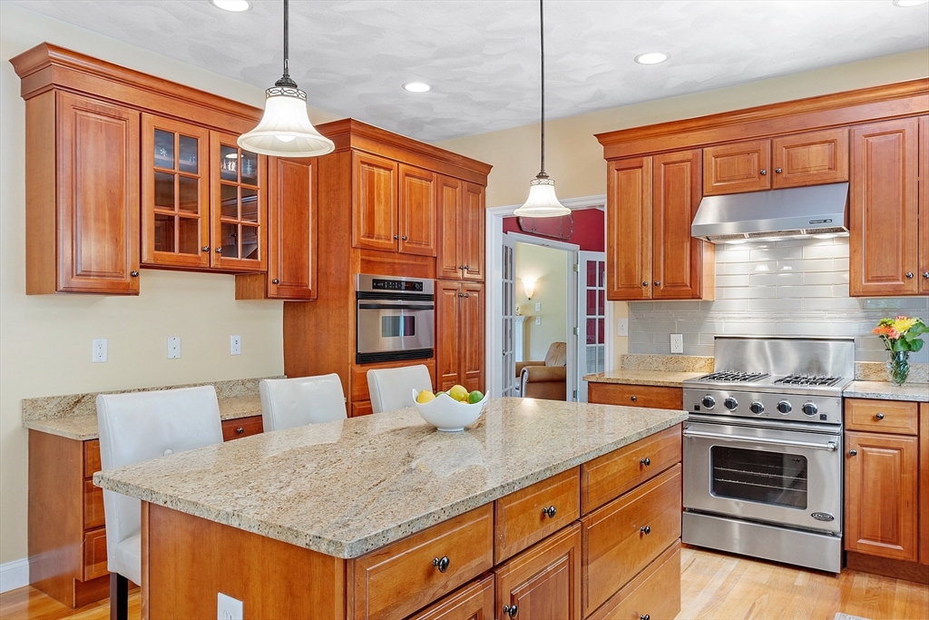 22 Periwinkle Way, North Andover