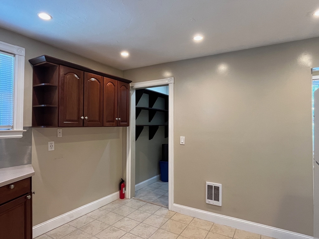 2 Woodville Park, Roxbury