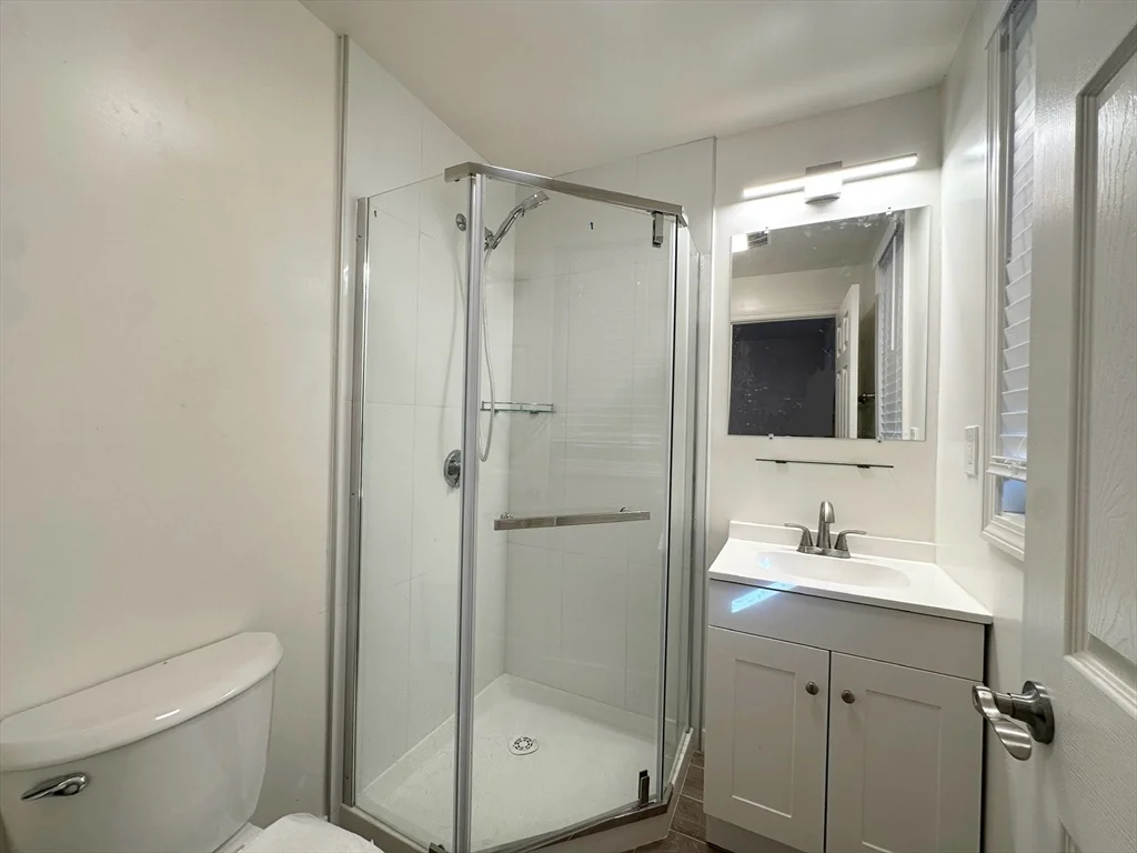 72 Easton St, Allston