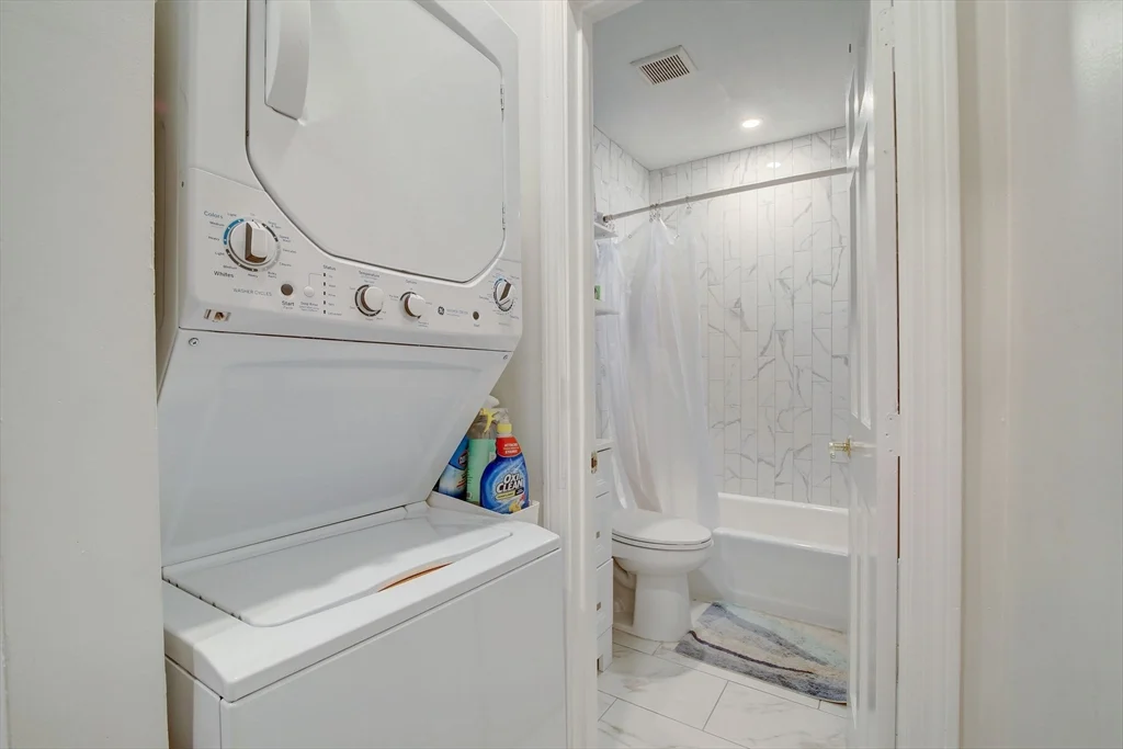 65 Hemenway St, Fenway