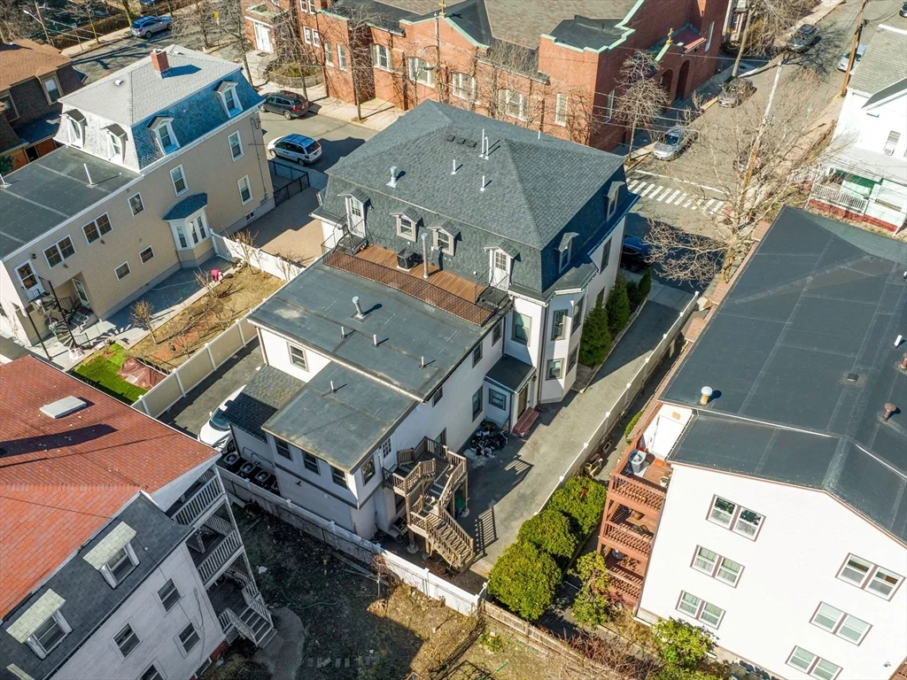 20 Arlington, East Somerville