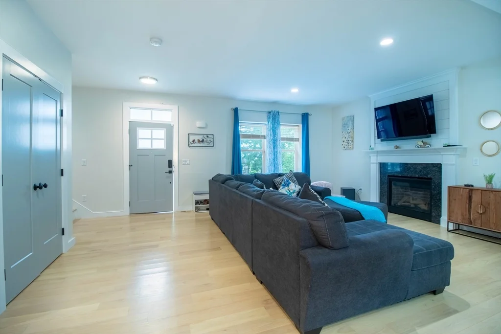 5 Morse Ave, Plainville