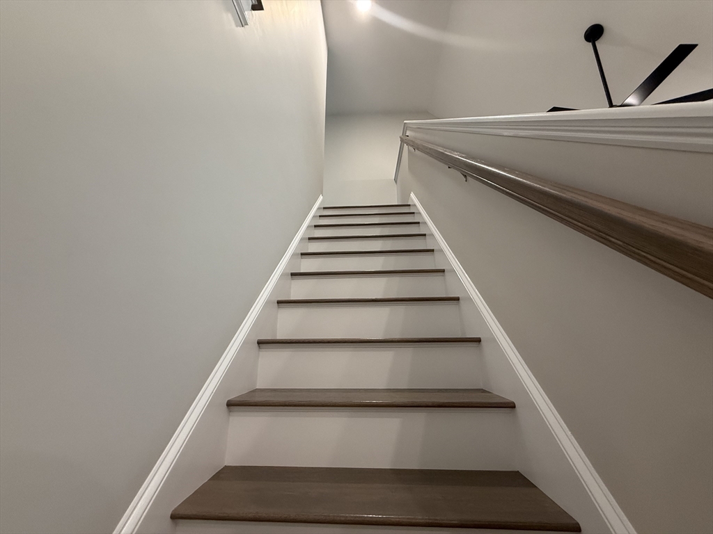 13 Glacier Path, Middleboro