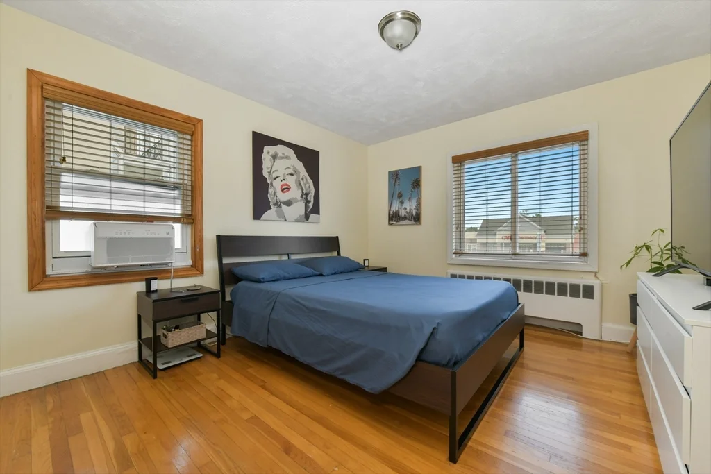 4635 Washington St, Roslindale