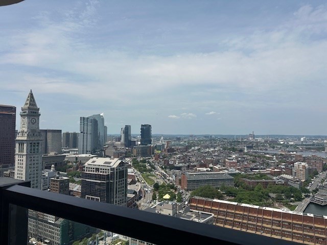 85 E India Row, Waterfront