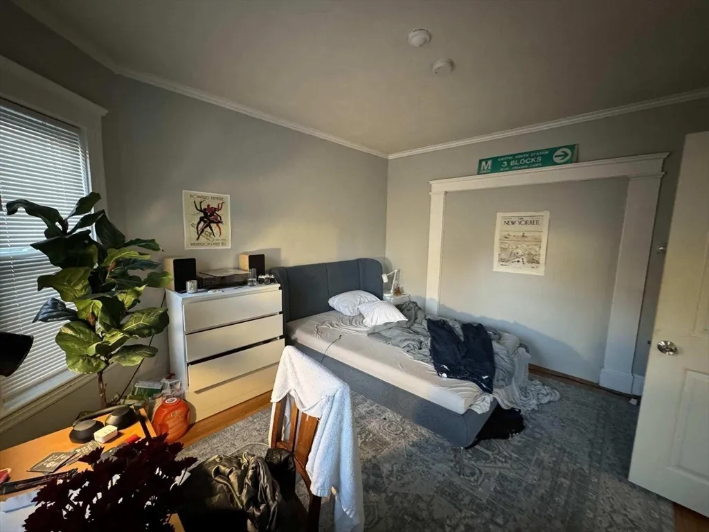 28 Sunset Rd, West Somerville