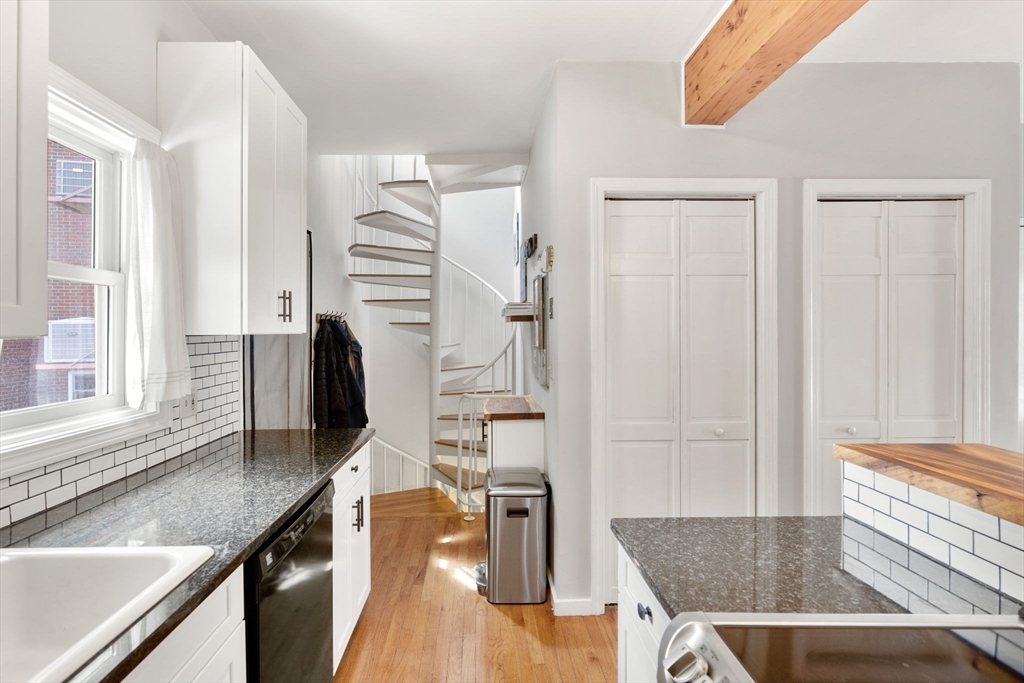 3 Winthrop St, Charlestown