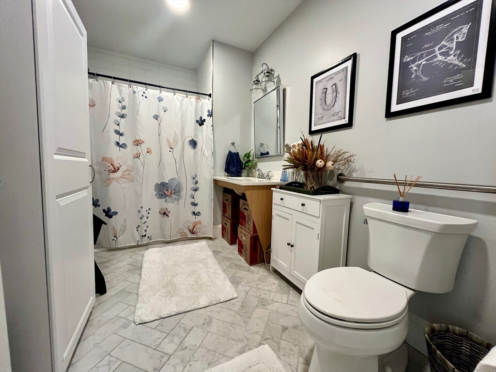 51 South St, Hingham