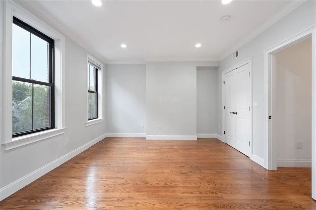 83 W Brookline St, South End