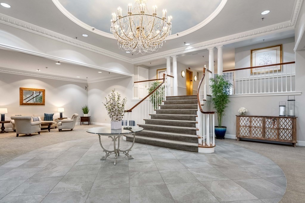 100 Marina Dr, Quincy