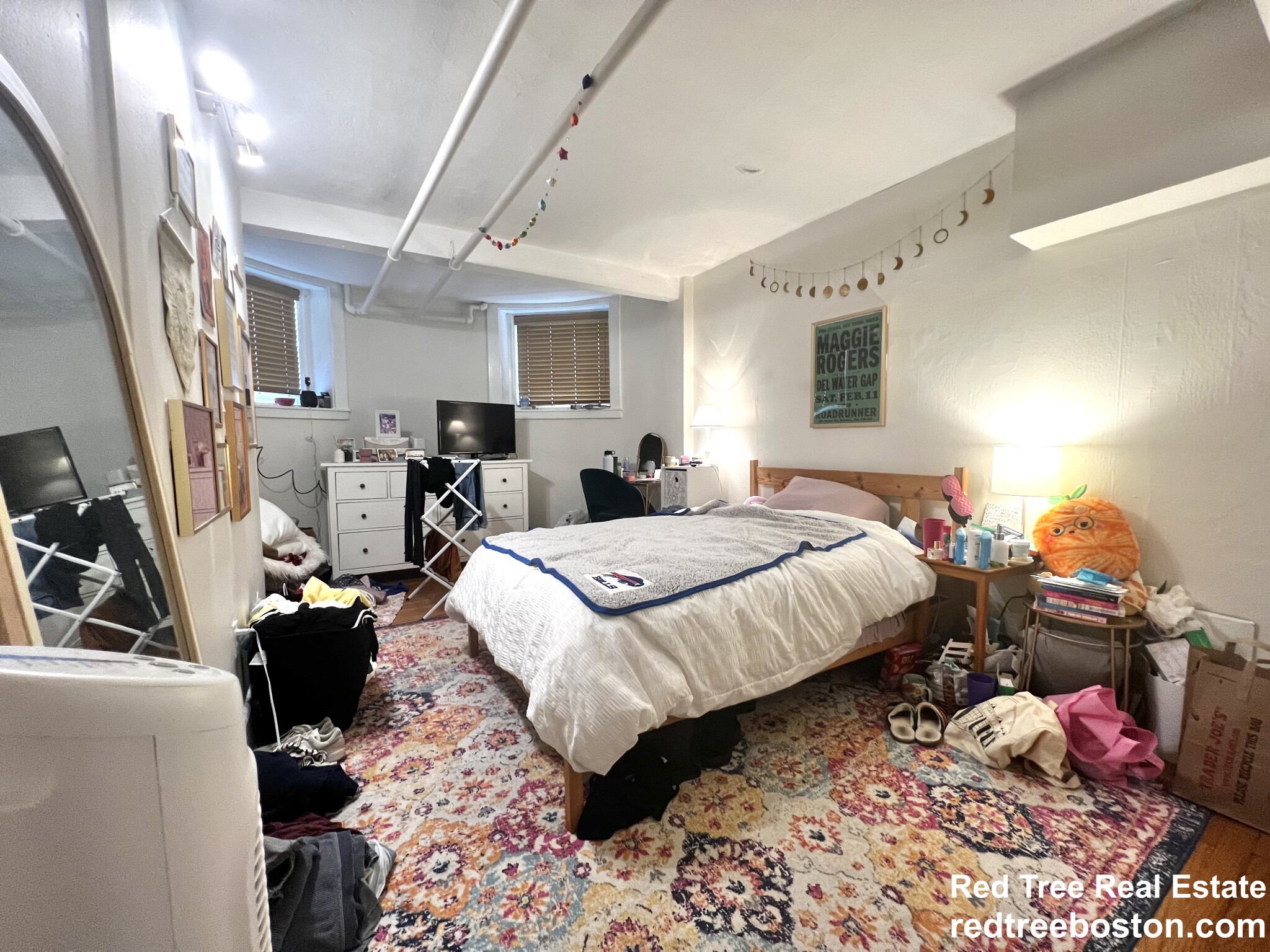 1748 Beacon St, Brookline