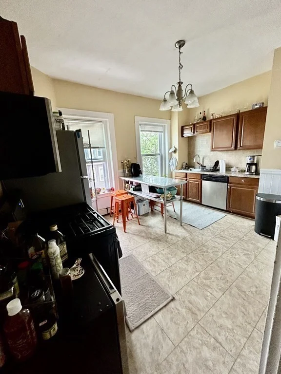 111 H St, South Boston