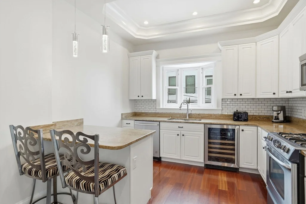 17 Gates, South Boston