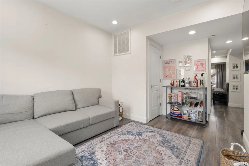 40 Morris St, East Boston