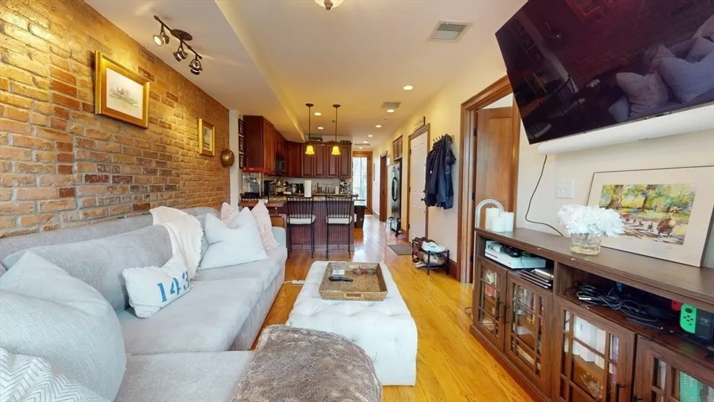 661 Tremont St, South End