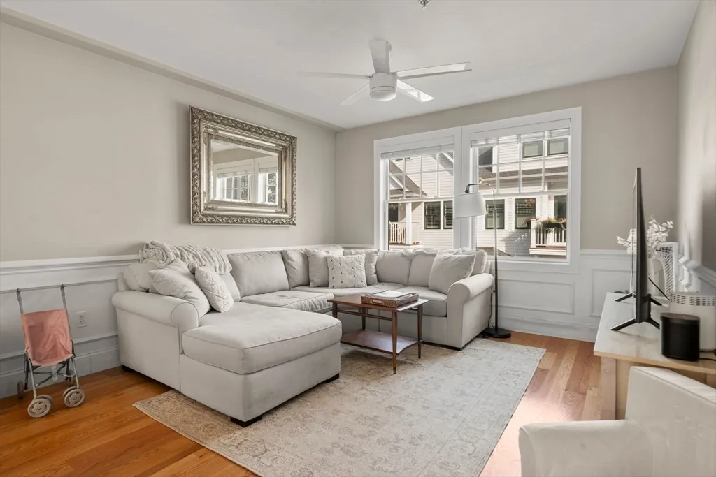 30 Park St, Fields Corner East