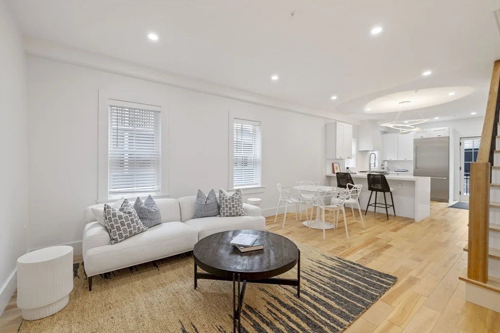 133 Spring St, East Cambridge
