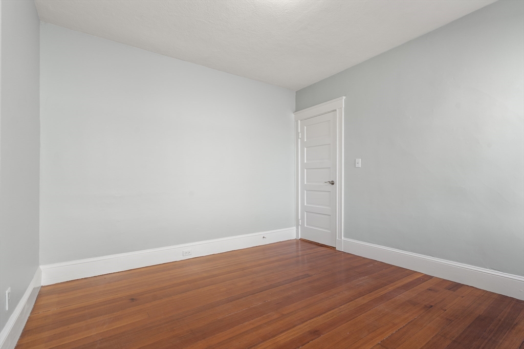 811 Somerville Ave, North Cambridge