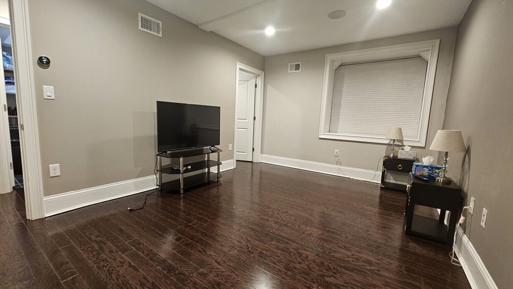 26 Dana St, Winter Hill