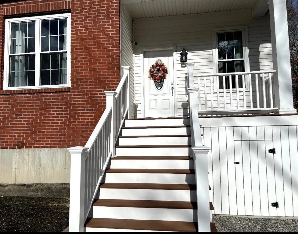 207 John Scott Blvd, Norton