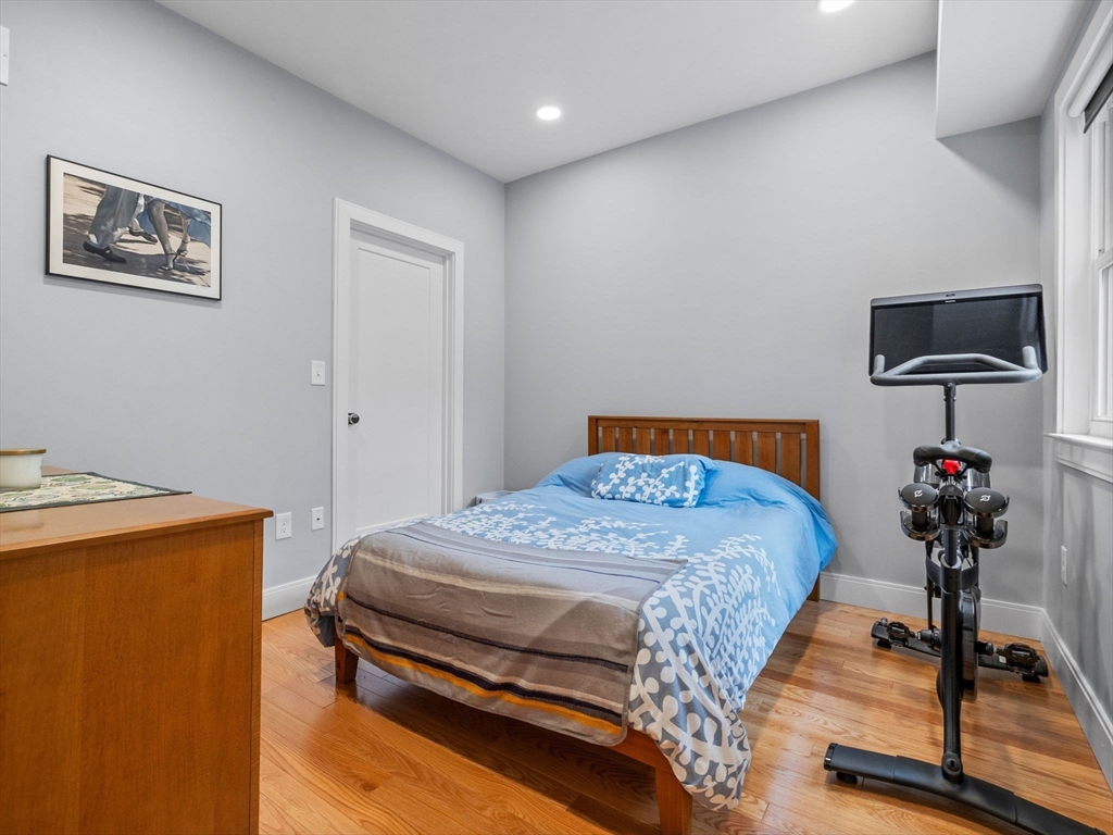 154 Lexington St, East Boston