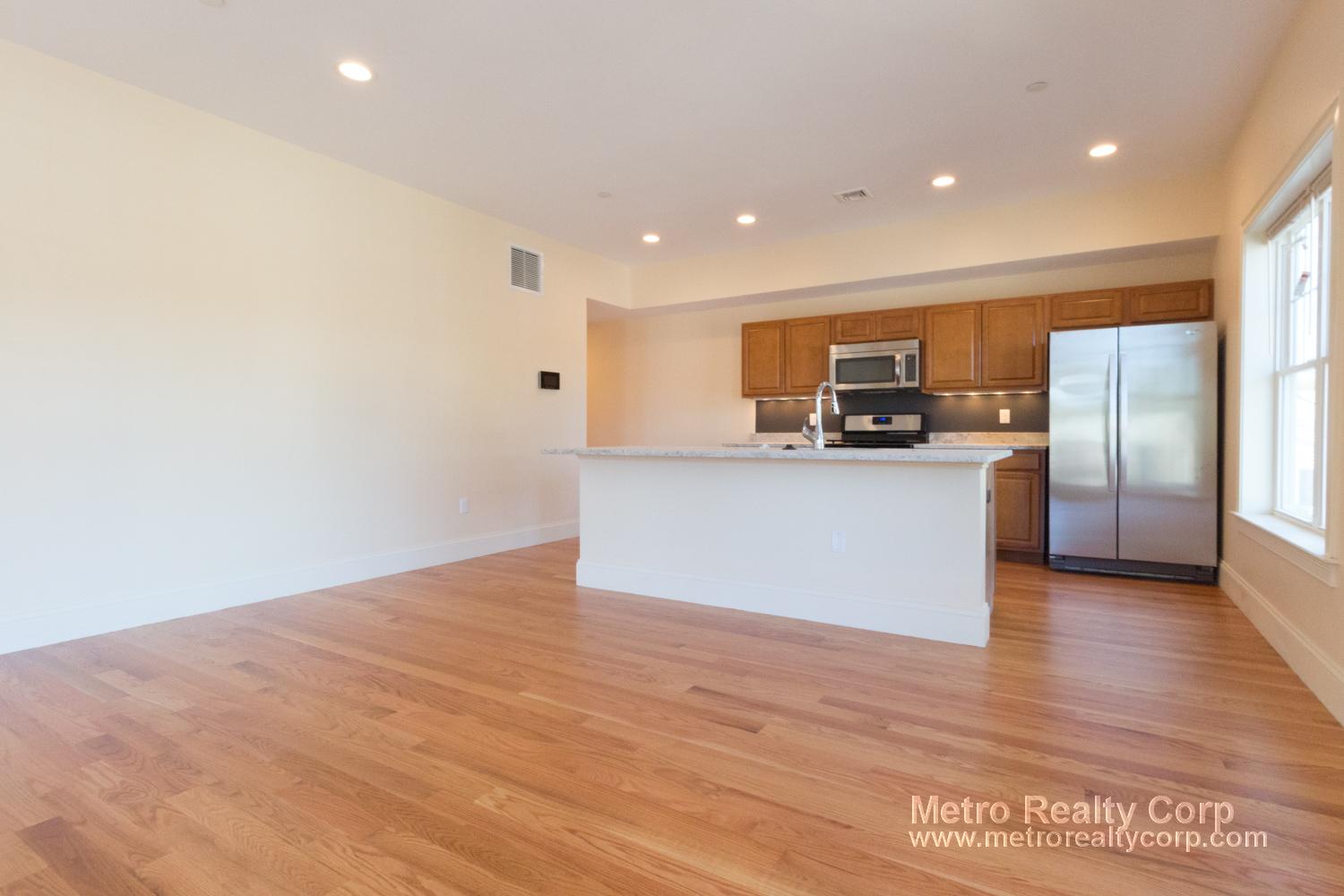 5165 Washington St, West Roxbury