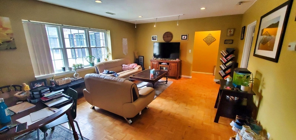 153 Lake Shore Rd, Brighton