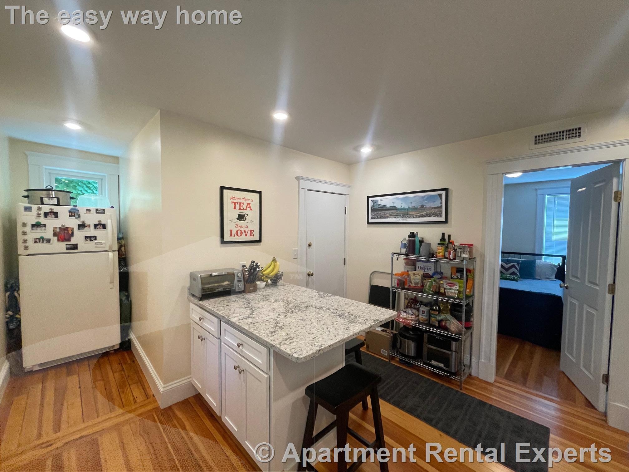 24 Ashland St, Porter Square