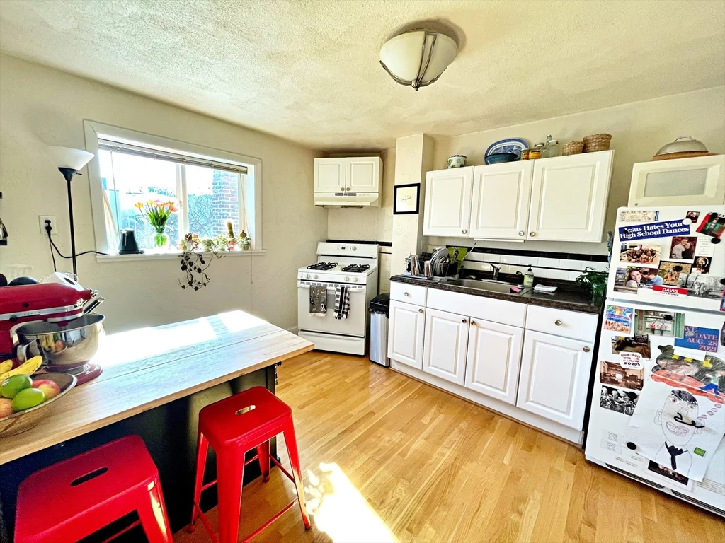 307 Sumner St, East Boston