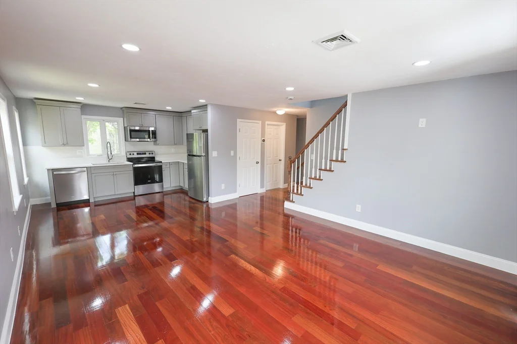 70 Mount Hope St, Roslindale