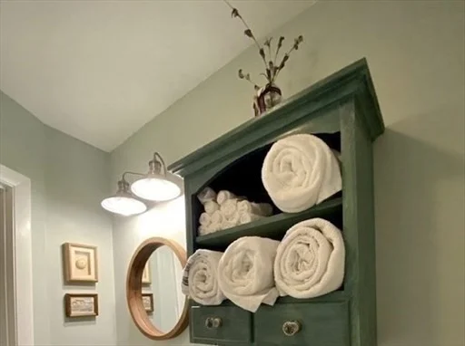 13B Hathaway, Fairhaven