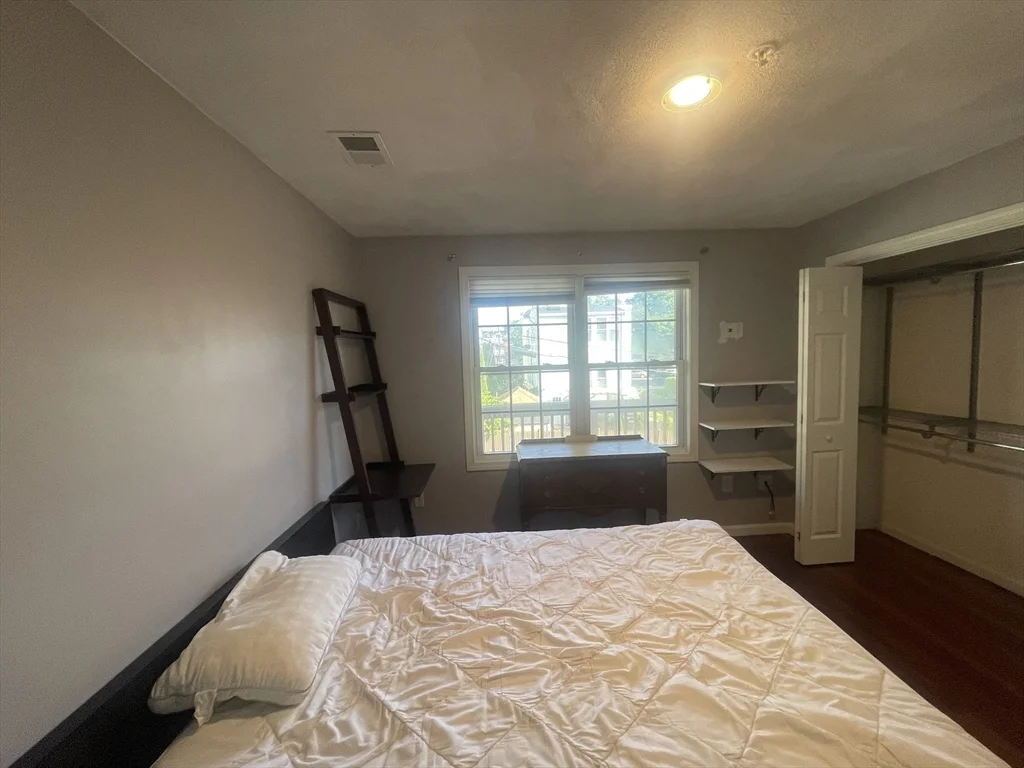 138 Horace St, East Boston