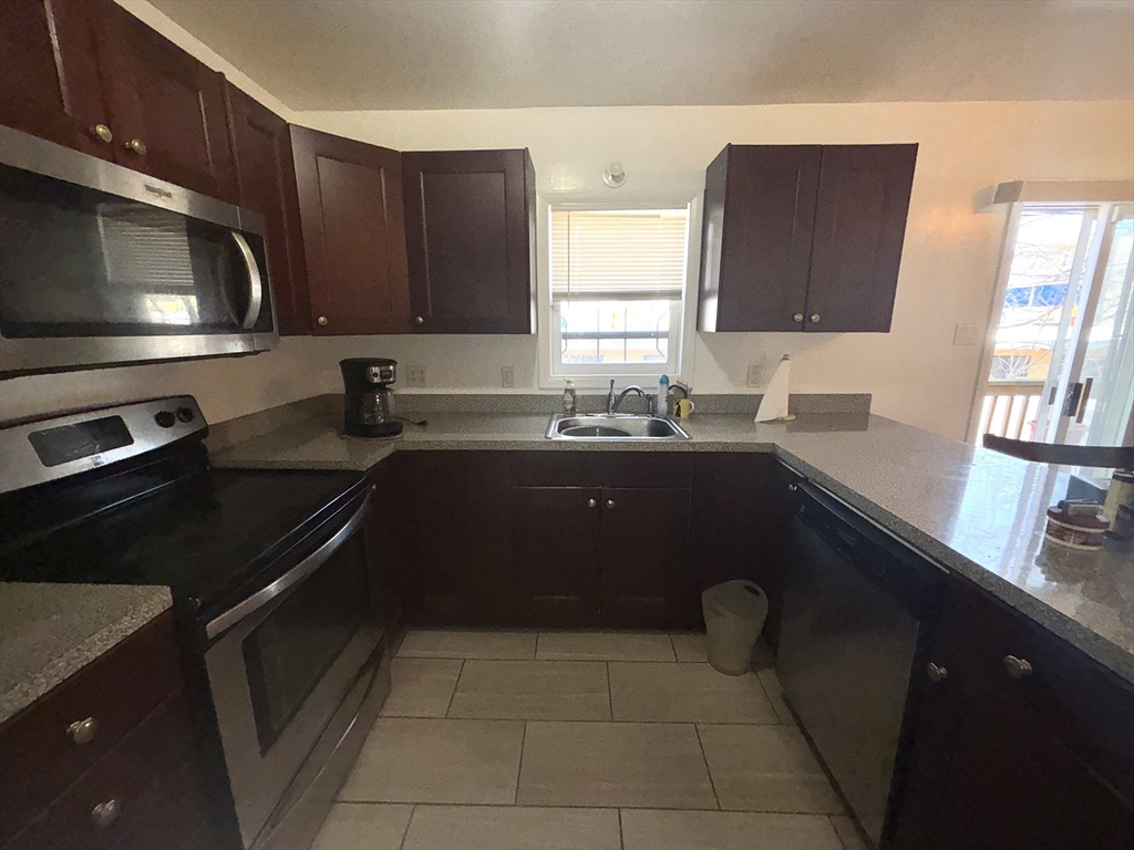 7 Howe Terr, Dorchester