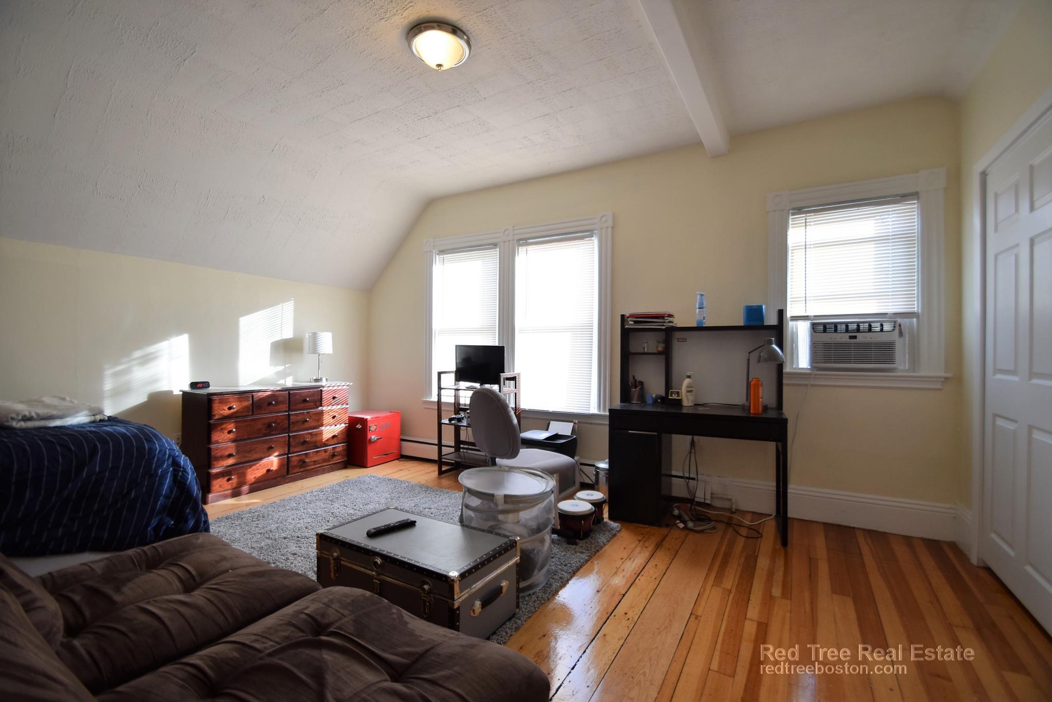 6 bed, 3 bath apartment for rent at 44 Pratt St, Allston — photo 10 of 26