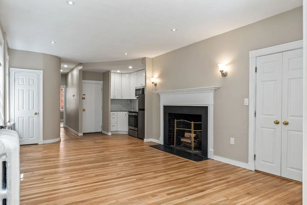 82 Phillips St, Beacon Hill